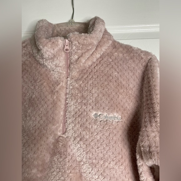 Columbia Tops - Columbia cute pink color size L for women